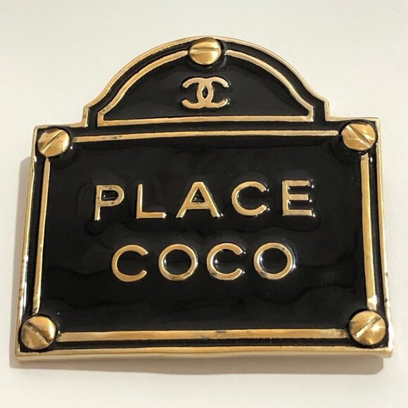 CHANEL PLACE COCO Black Brooch Gold Tone Pin B15S Auth - Picture 2 of 10